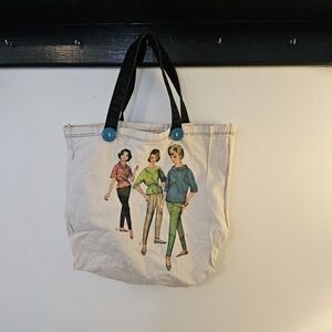 Vintage tote bag tan with blue buttons